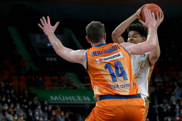 我们的目光 我们的目光